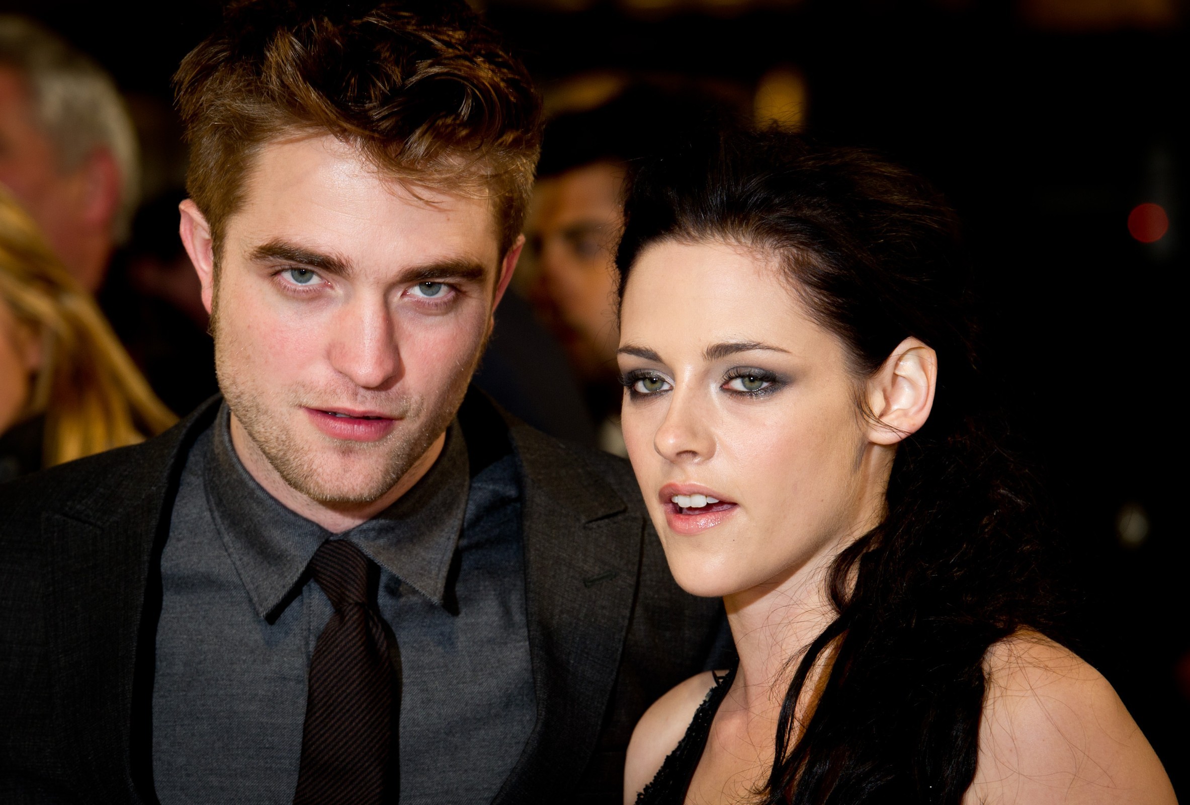 Robert Pattinson Responds to Kristen Stewart, FKA Twigs, Suki Waterhouse Relationship