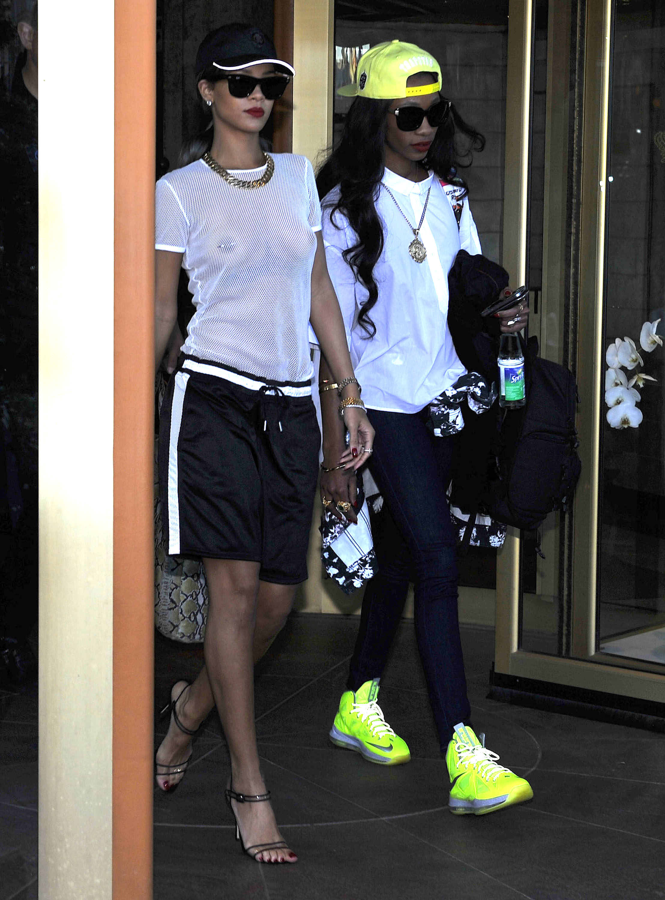 Photo via Fame Flynet