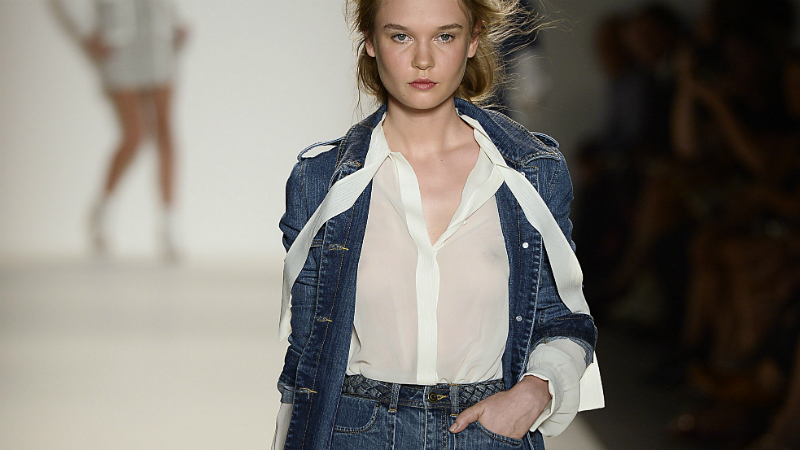 How to DIY Your Denim and Rip Jeans at the Knee