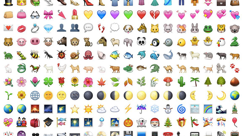 The Best Maternity Street Style from Fashion Month