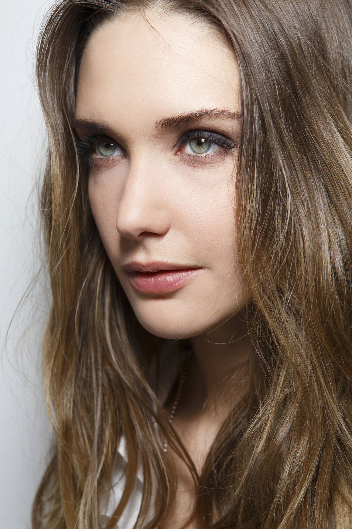 How to Get Longer Eyelashes, Naturally