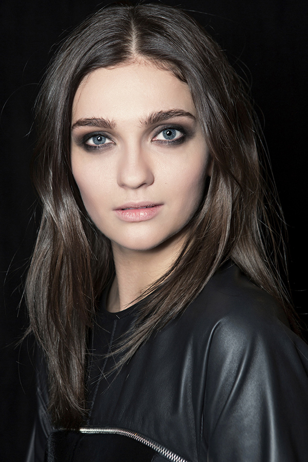 How to Recover from Falling Asleep with Your Makeup On