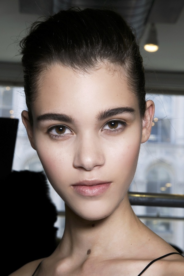 How to Choose the Right Eyebrow Product For You