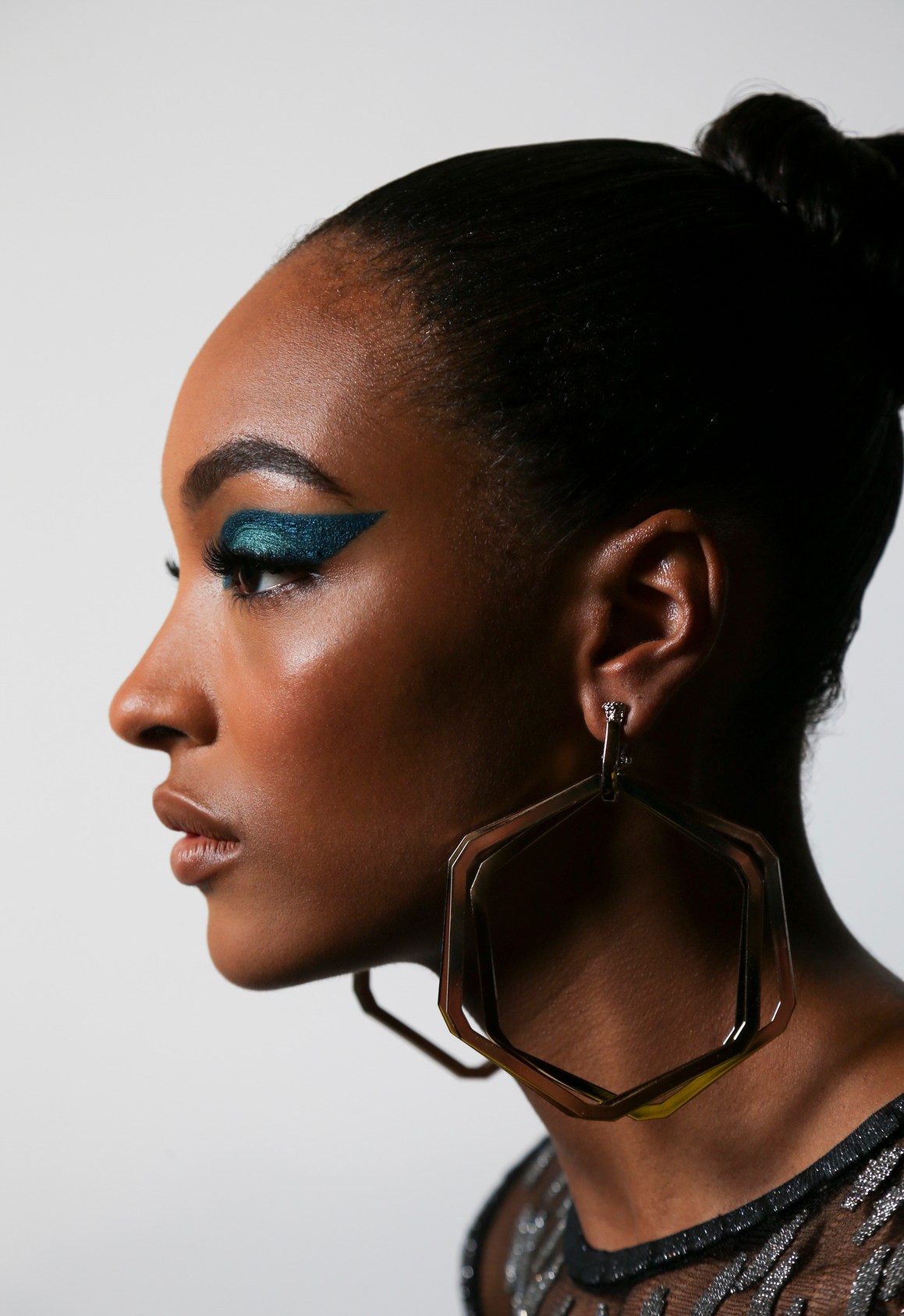 Should I Chemically Straighten My Hair: Tips to Know Before