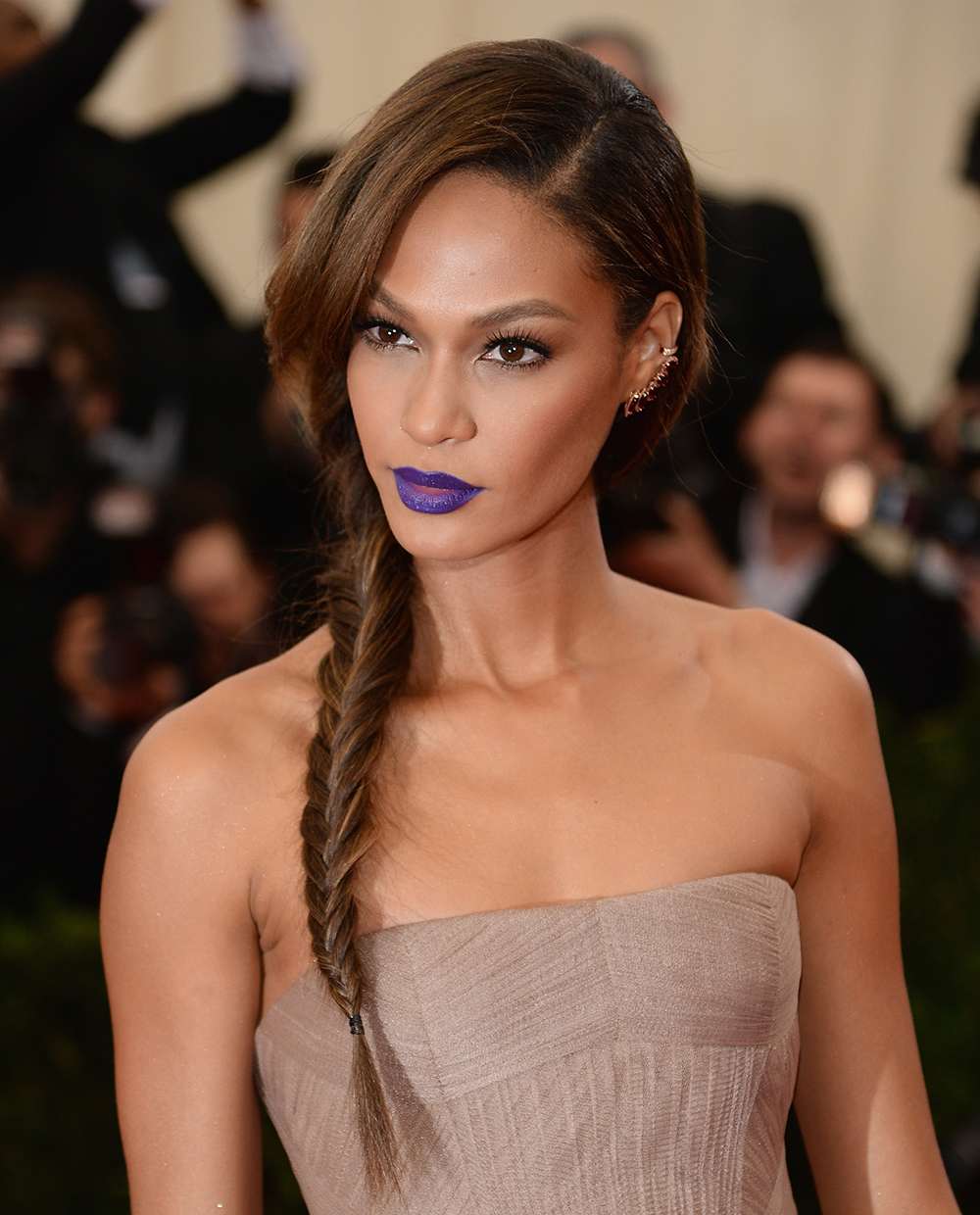 Is Joan Smalls Wearing Invisible Heels in These PFW Photos?