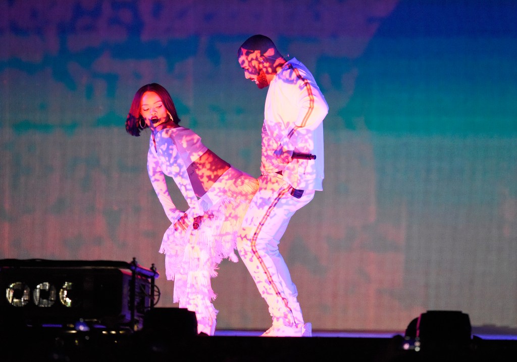rihanna drake brit awards