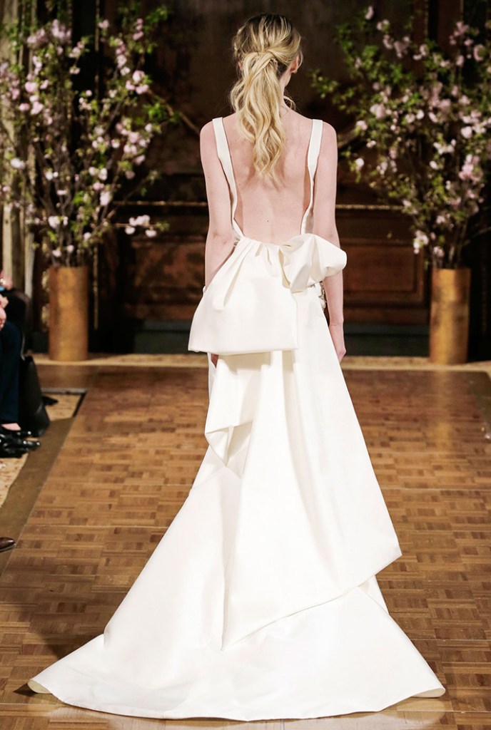 bridal-fashion-week-trends-spring-2017-backs-isabelle-armstrong