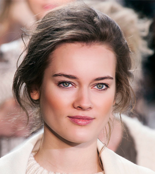 How to Apply Bronzer the RIGHT Way: Video