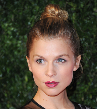 Why Every Woman Should Wear Lip Liner