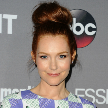 How to Do a High Bun in 30 Seconds