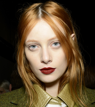 Drew Barrymore Aveeno Repairing Cica Hand Mask Is Saving Her Dry Skin