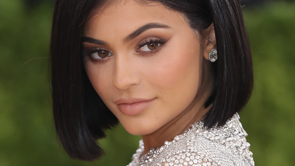 Wishful Huda Chin Lift Sculpting Sheet Mask Review: My Honest Thoughts