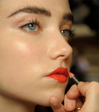 La Prairie Skin Caviar Harmony L’Extrait Serum Review: Fight the Vertical Lines of Aging