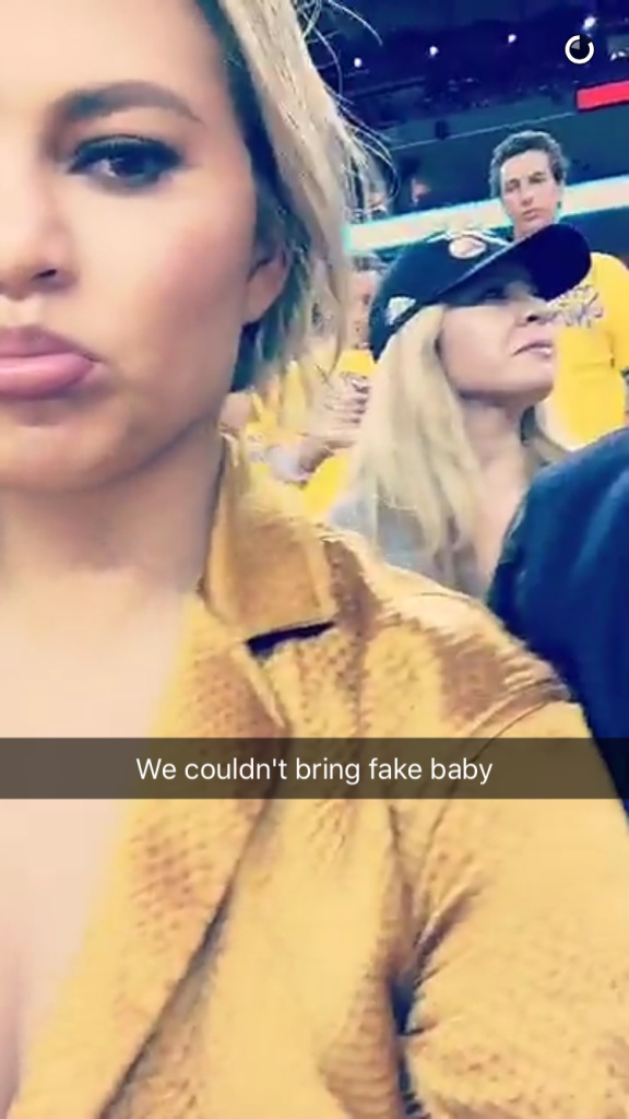 Snapchat/@chrissyteigen