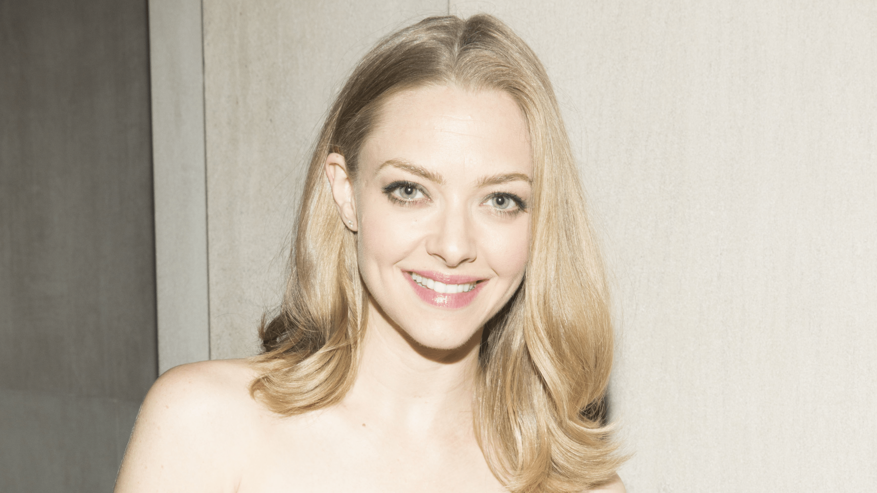 Surprise: Amanda Seyfried Has Bangs!
