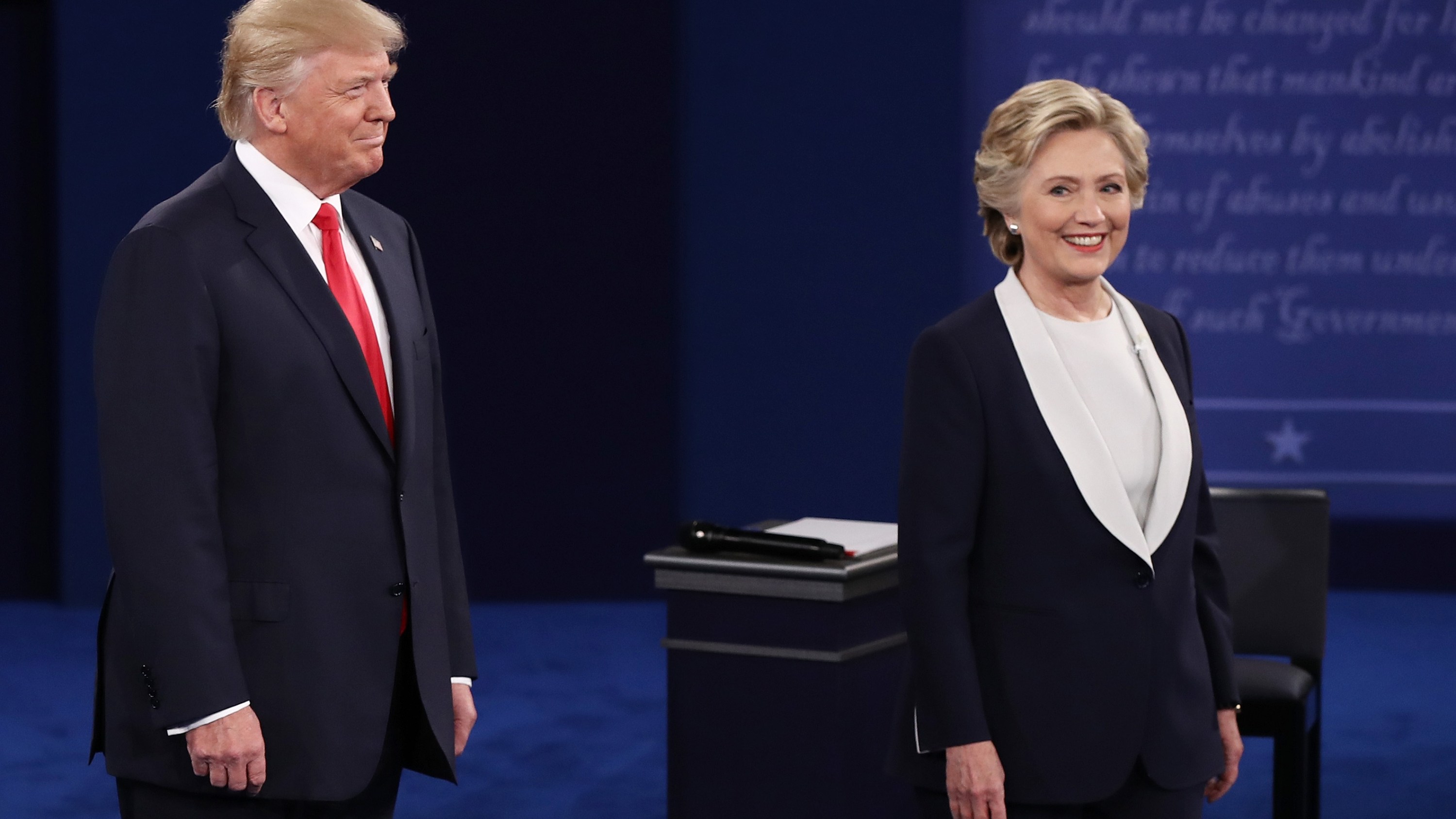Hilarious and Perfect Celebrity Tweets About Tonight's Debate