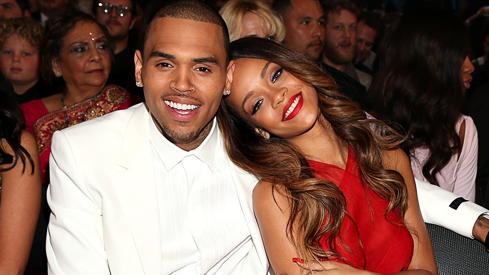 Everyone Is Losing Their Minds Over Chris Brown's Comment On Rihanna's Picture
