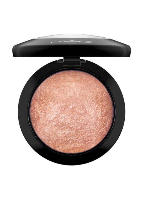 STYLECASTER | Best Bronzers for Brown Skin | MAC Mineralize Skinfinish in Cheeky Bronze