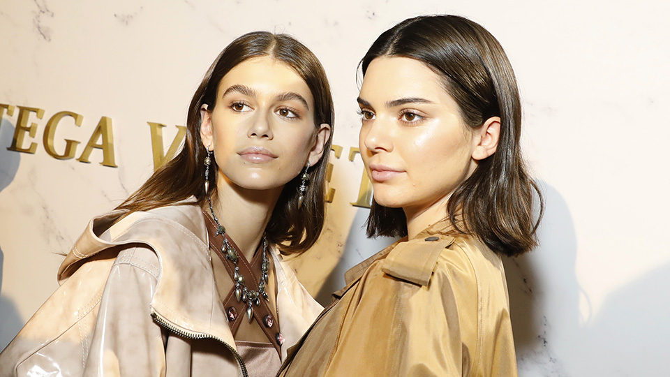 kendall jenner kaia gerber cindy crawford dune buggies