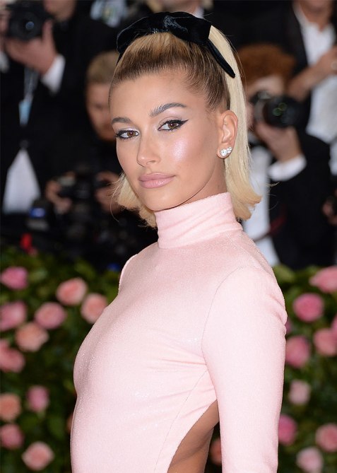 ribbon-hairstyle-hailey-baldwin