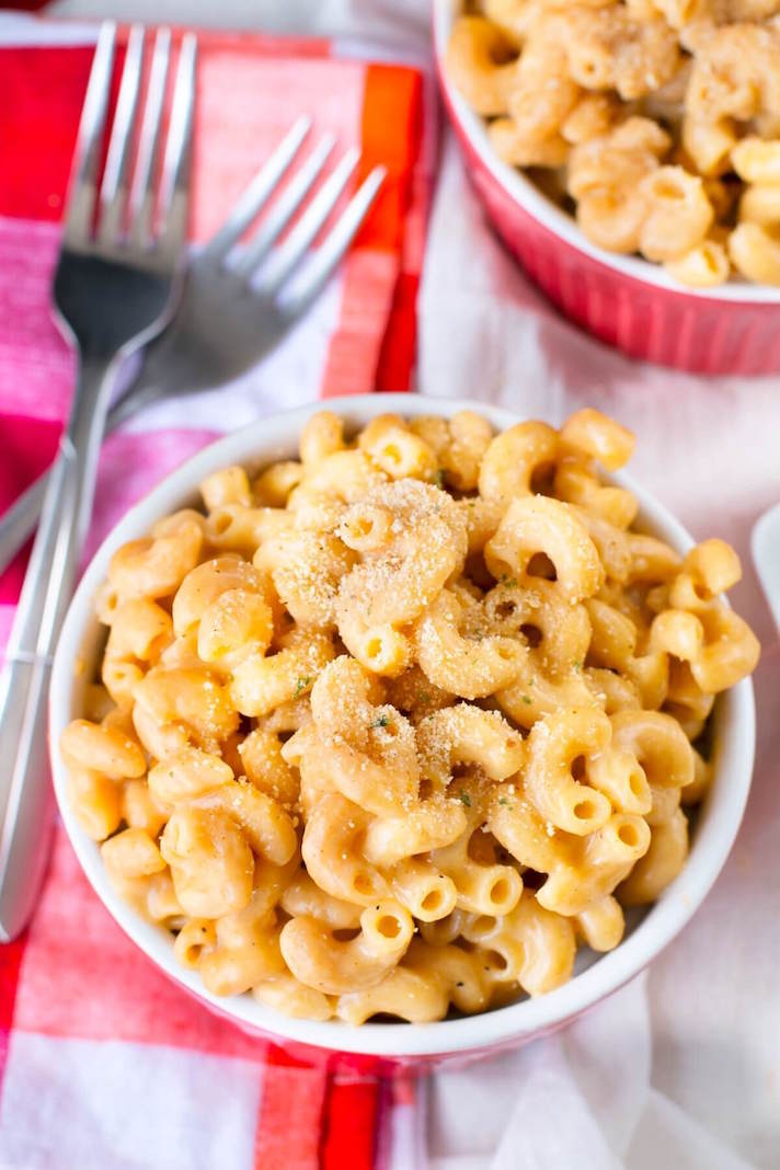STYLECASTER | 17 Easy Whole Grain Pasta Recipes That Don't Suck | One-Pot Macaroni and Cheese