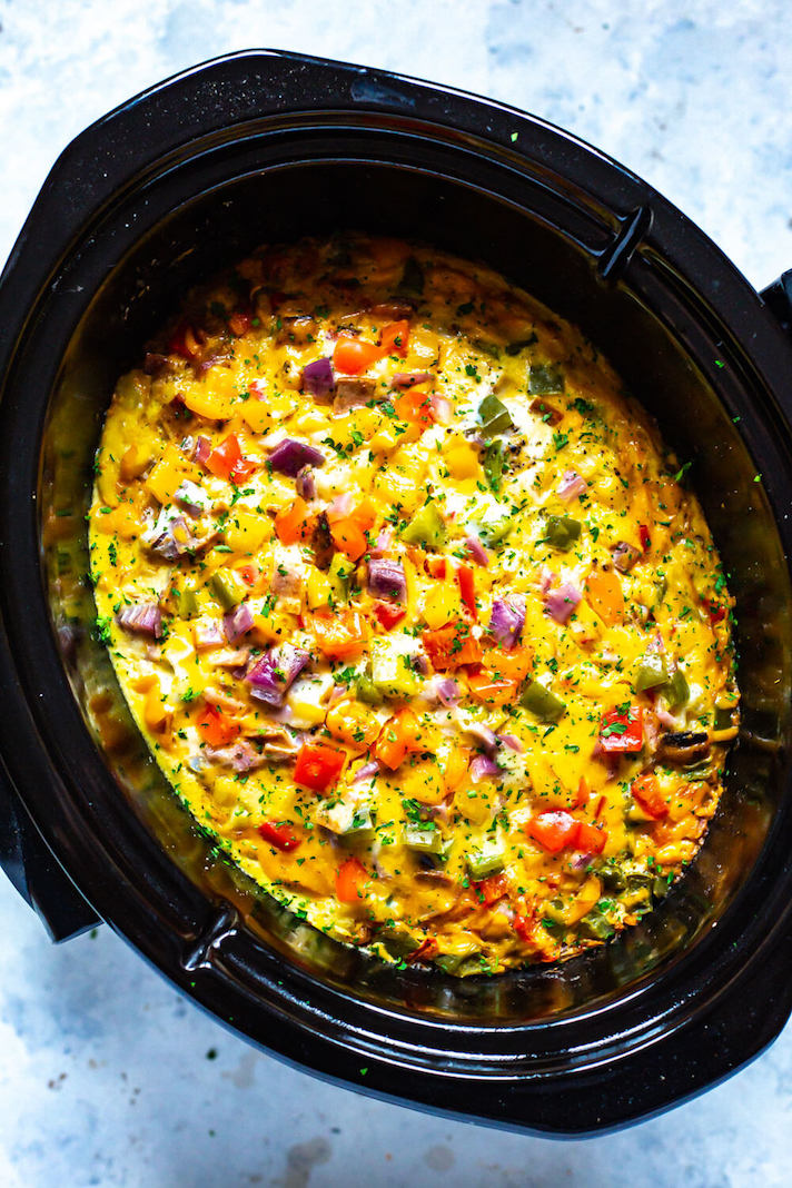 STYLECASTER | 17 Slow-Cooker Breakfasts to Simplify Your Mornings | Hashbrown and Veggie Breakfast Casserole