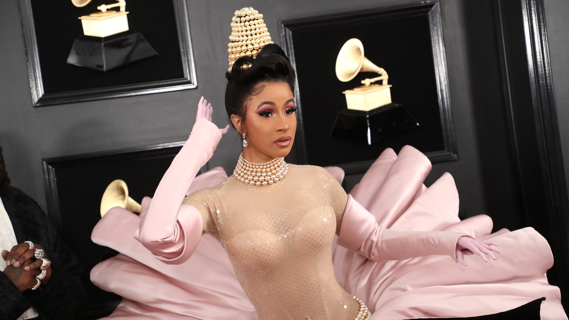 Cardi B's Grammys 2019 Look Is a High-Fashion Oyster Costume