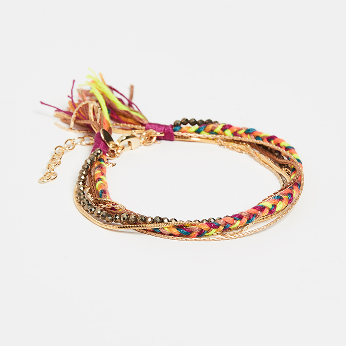 STYLECASTER | Friendship Bracelets Might Be 2019's Most Nostalgic Trend Yet
