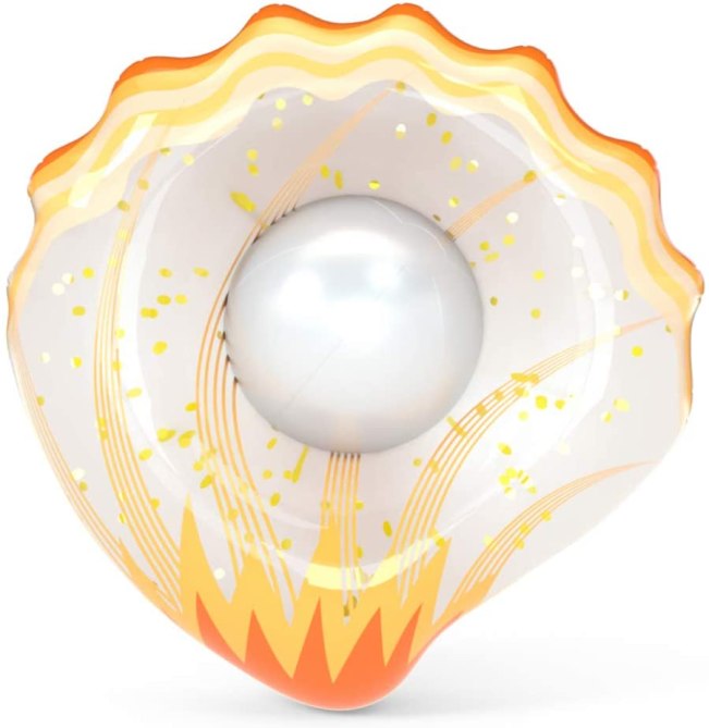 STYLECASTER | Cute Pool Floats