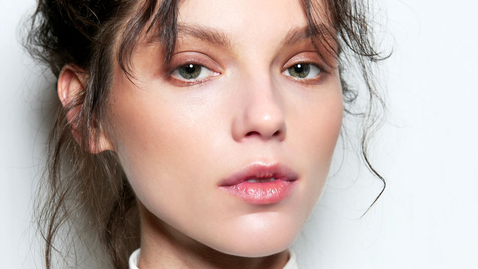 The Key to a Snatched Contour? The Right Brush | STYLECASTER