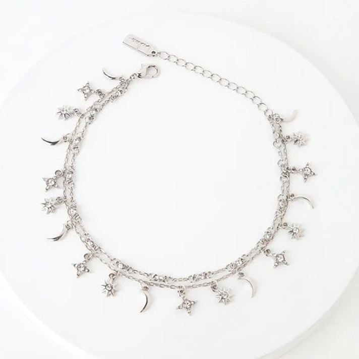 STYLECASTER | Anklets Are Summer 2019's Coolest Jewelry Trend