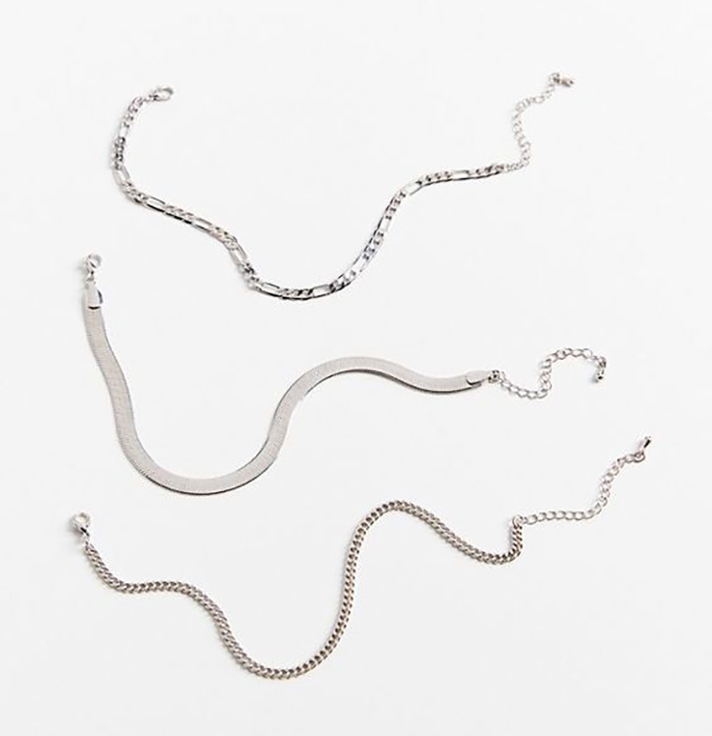 STYLECASTER | Anklets Are Summer 2019's Coolest Jewelry Trend