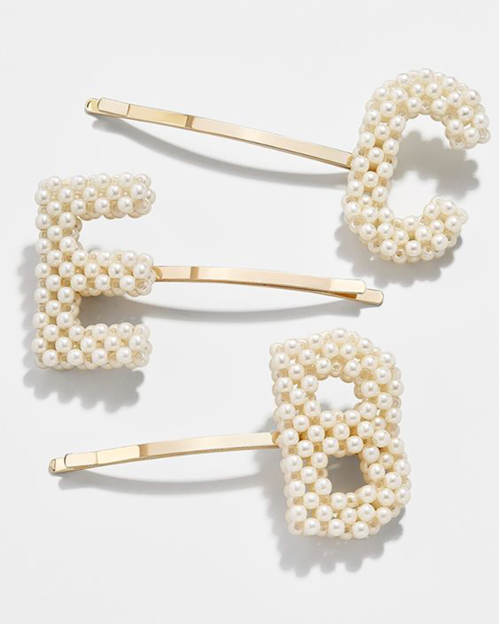 STYLECASTER | Word and Name Jewelry Is Having a Moment, Because Carrie Bradshaw Is a Forever Fashion Icon