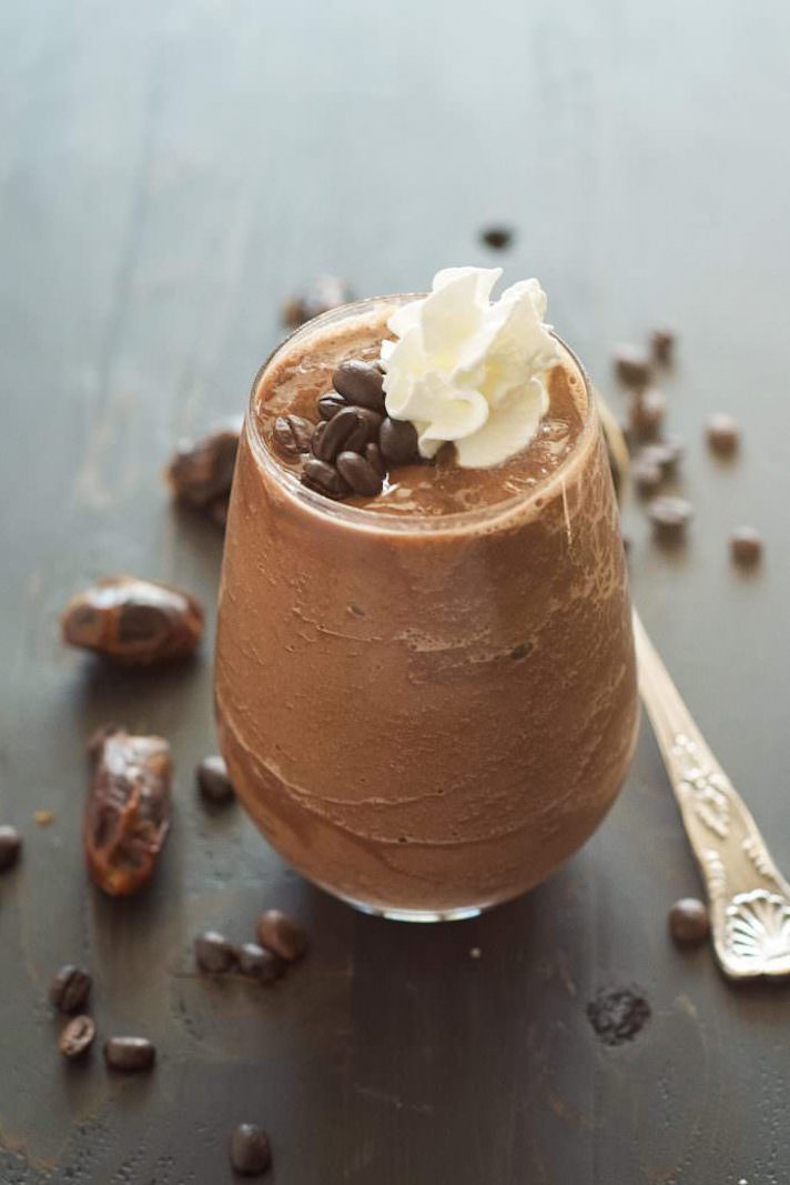 STYLECASTER | 15 Easy Coffee Smoothies That'll Turn You Into A Morning Person | Salted Caramel Mocha Smoothie