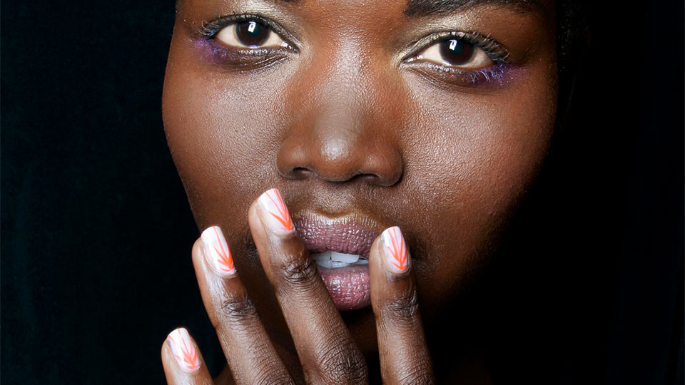 negative-space-half-moon-nails