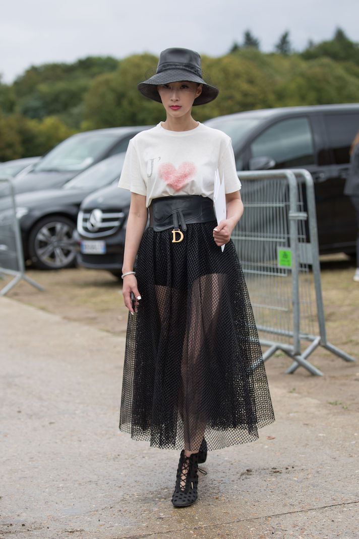 STYLECASTER | Paris Fashion Week Spring/Summer 2020 Street Style