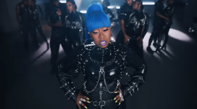 missy elliott blue hair