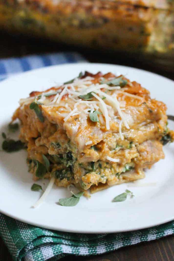 STYLECASTER | 17 Ways to Eat Canned Pumpkin For Dinner | Pumpkin Sauce Lasagna