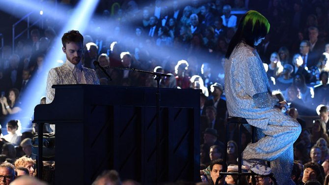 Billie-Eilish-Body-3