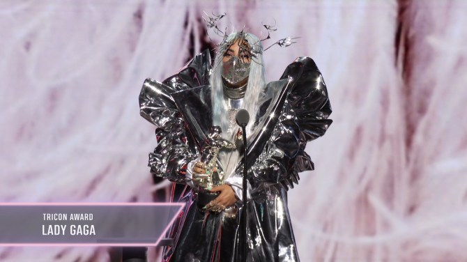 STYLECASTER | Lady Gaga Face Mask VMAs