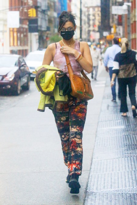 STYLECASTER | Bella Hadid Face Mask