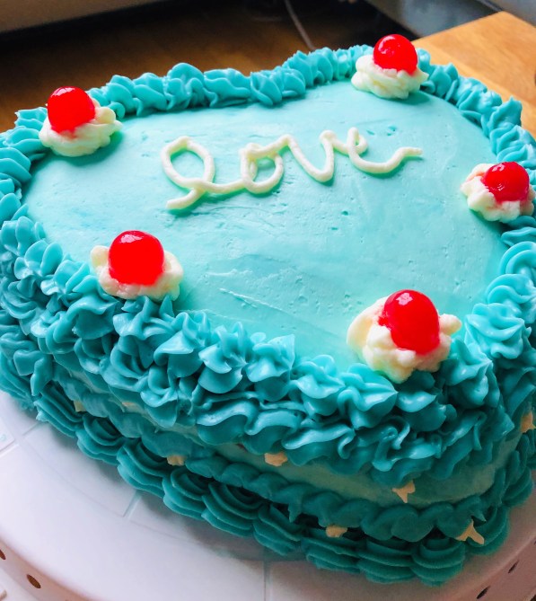 bake professional cake at home image