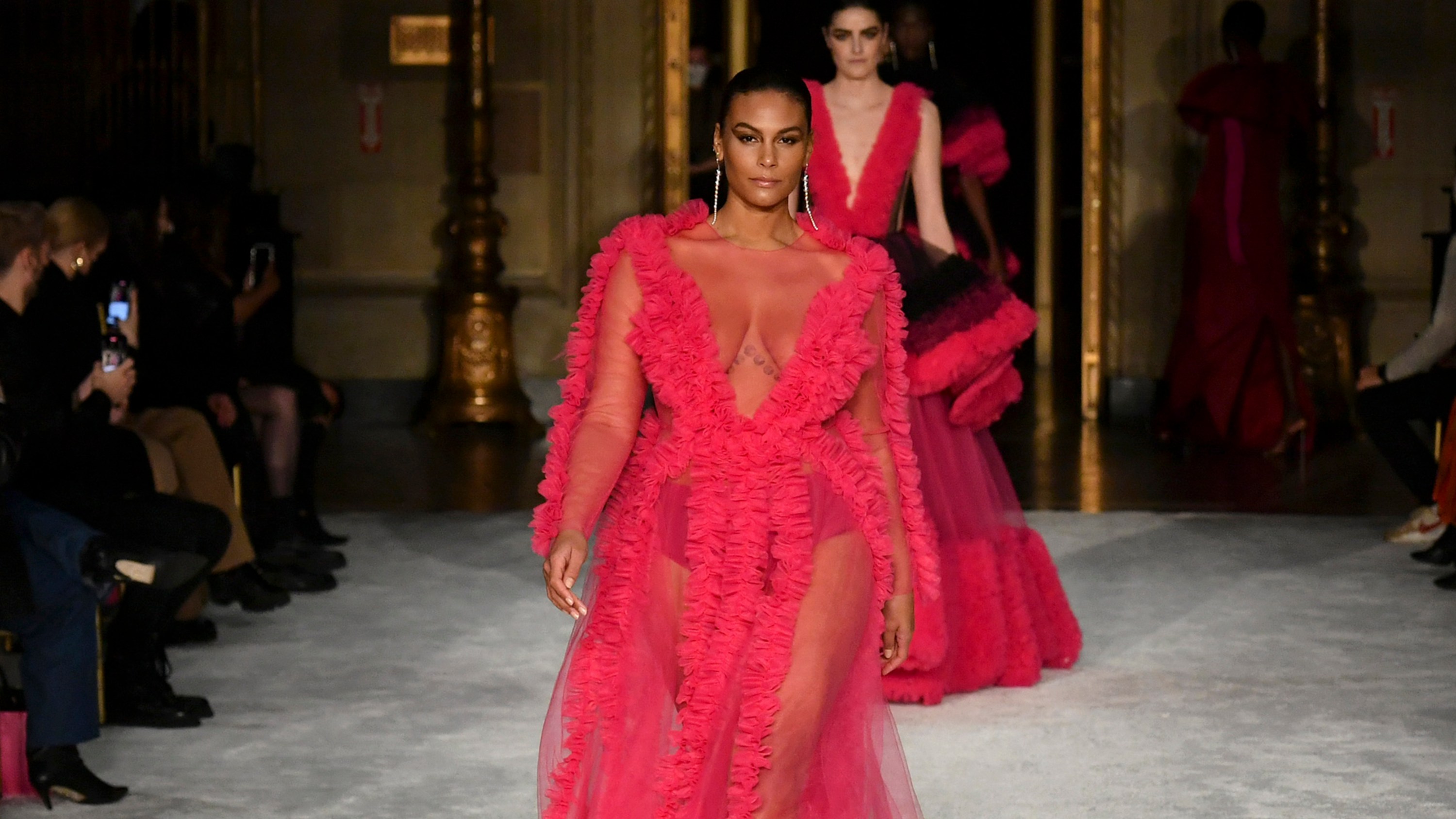 STYLECASTER | Christian Siriano Runway
