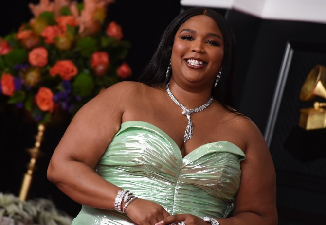STYLECASTER | Lizzo Grammys 2021