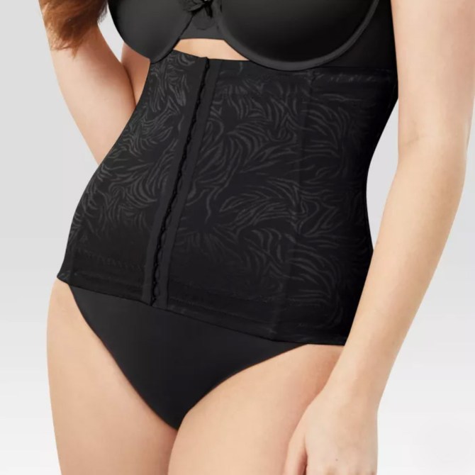STYLECASTER | Maidenform Waist Cincher Review