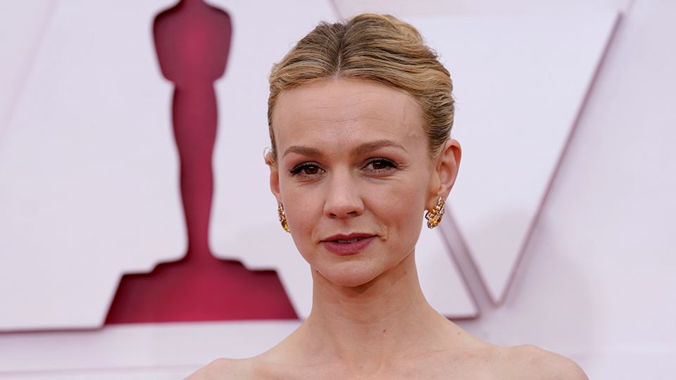STYLECASTER | Carey Mulligan Oscars 2021 Look