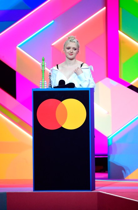 maisie williams brit awards