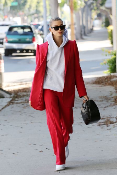 STYLECASTER | Hailey Bieber Street Style