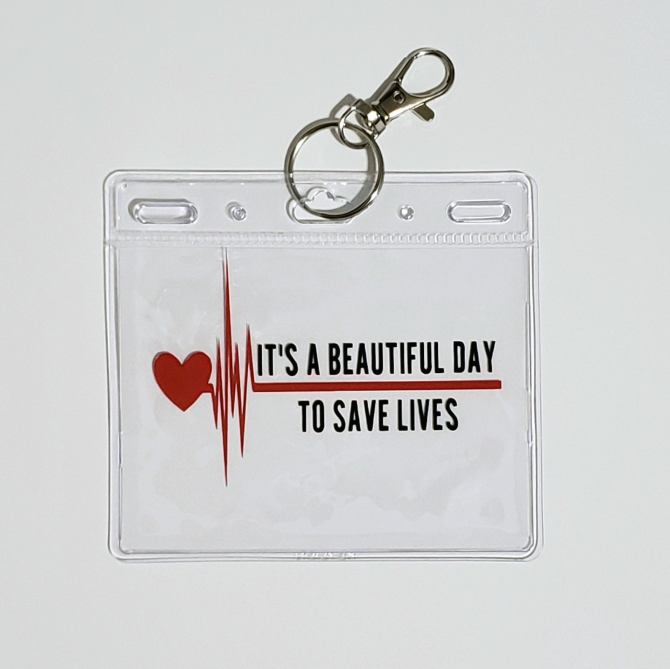 STYLECASTER | Vaccine Card Holder