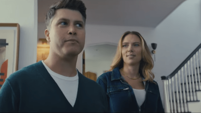 colin-jost-scarlett-johannsson-alexa